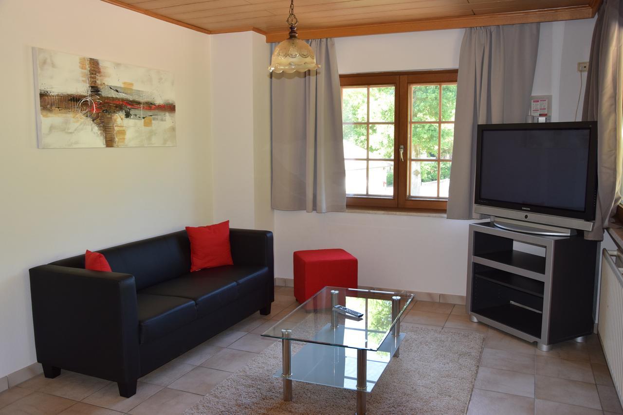 Camping De L'Our Appartements Vianden Exterior photo